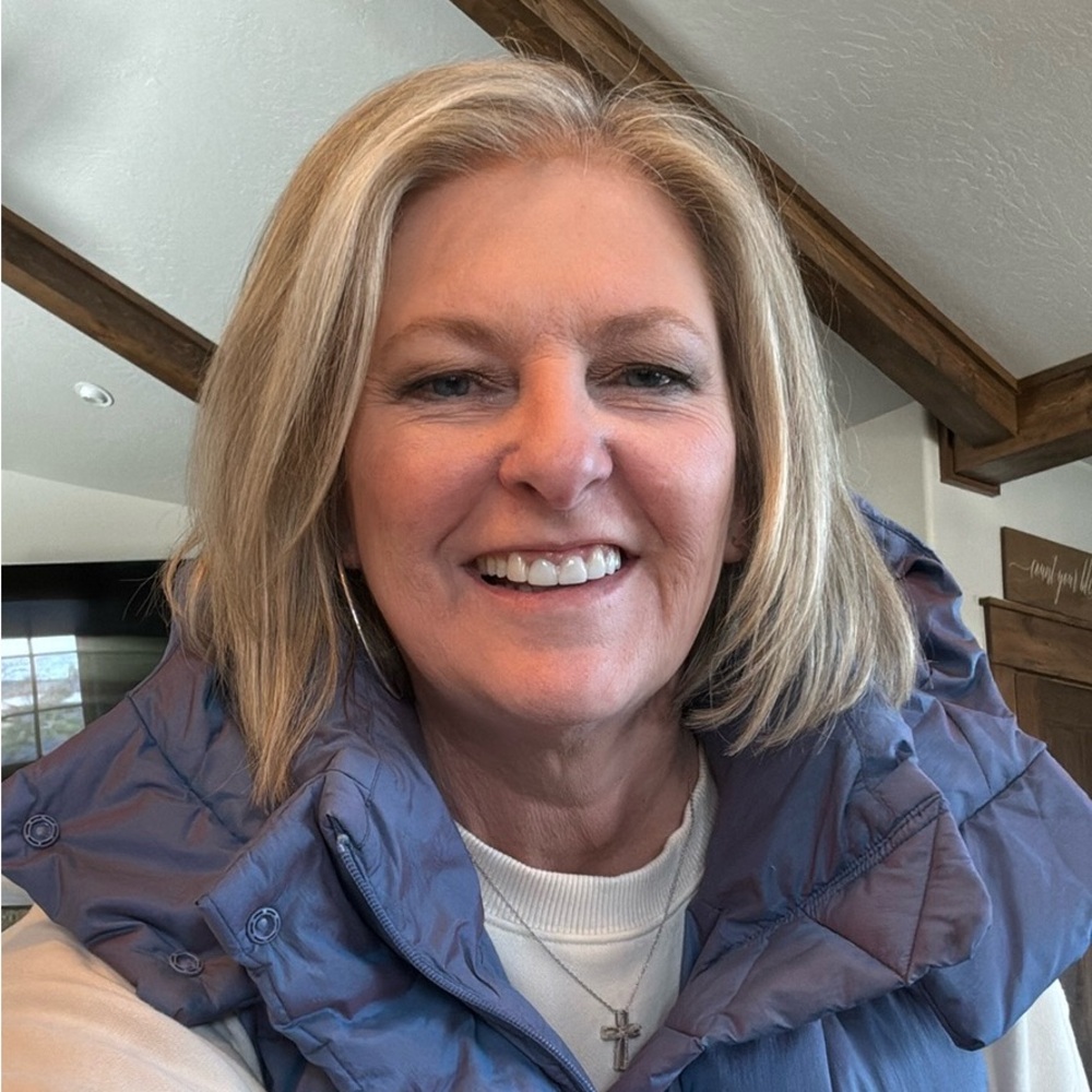 Meet your Posher, Larinda
